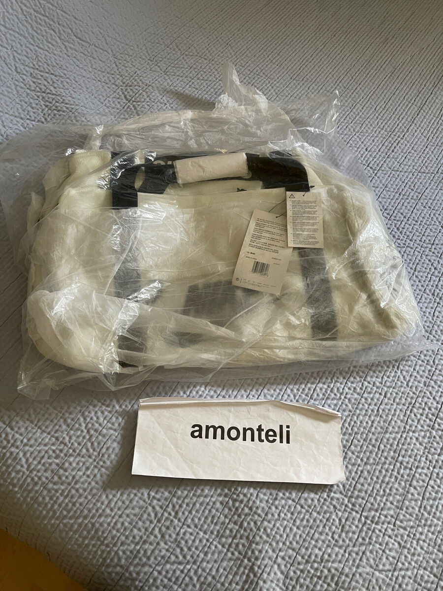 Supreme Nike Leather Duffle Bag White Fw19 Week 14 (in Hand Supreme Nike Leather Duffle Bag White Fw19 Week 14 (in Hand