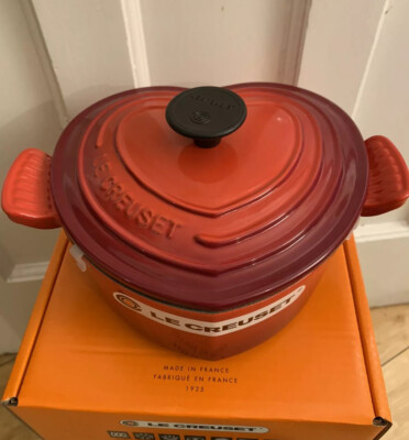 調理器具 LE CREUSET CASSEROLE 20cm CERISE Le Creuset Signature Cast Iron Round Casserole, 20cm, Cerise