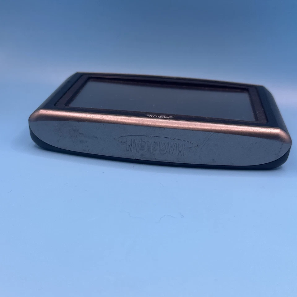 Magellan Maestro 4050 Black 4.3" Widescreen Bluetooth Portable GPS untested - Image 3 of 4