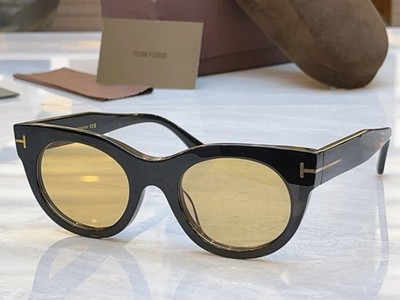 Tom Ford FT1315 Oval Cat Eye Sunglasses Gloss Black Solid Yellow Lens Unisex