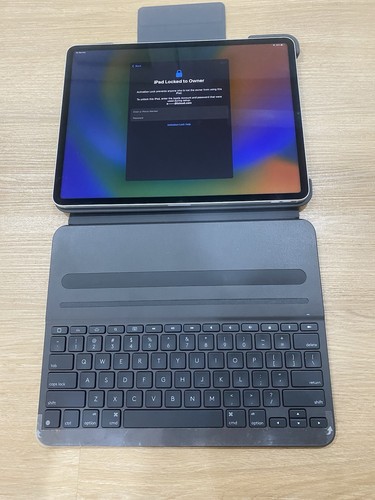 Apple iPad Pro 12.9" 5th Gen .A2379 (Locked ).