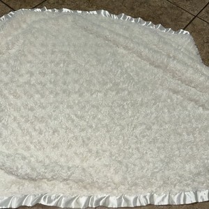 Parents Choice Walmart White Rosette Swirl Satin Ruffle Trim Baby Blanket Lovey