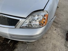 Used Left Headlight Assembly Fits 2005 Ford Five Hundred Halogen Left Grade A Used Left Headlight Assembly Fits 2005 Ford Five Hundred Halogen Left Grade A