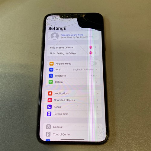 Apple iPhone 11 Pro Max - 256 Go - Débloqué (Lire description) - Photo 3 sur 4