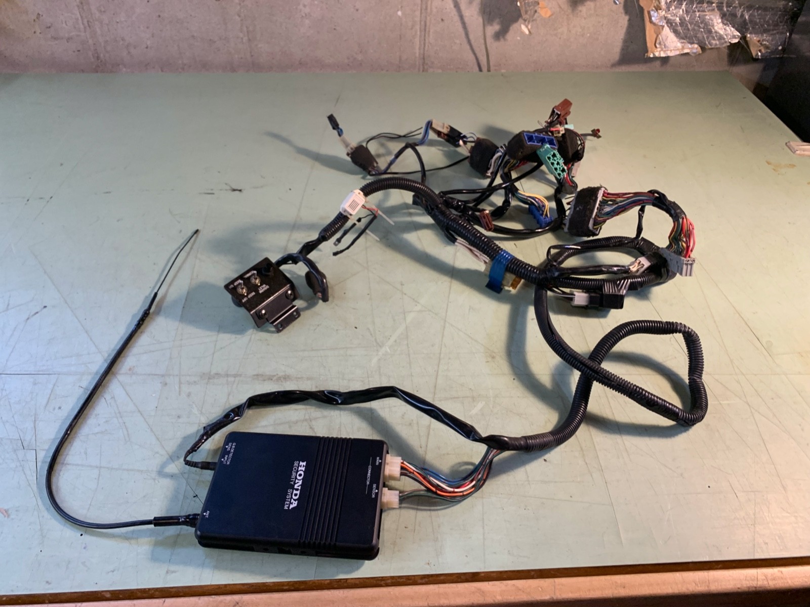 Alarm Keyless No Remotes