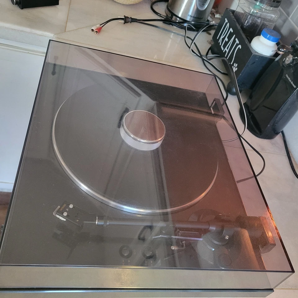 Denon DP-300F Black Fully Automatic Analog Turntable with Preamplifier - Image 3 of 4