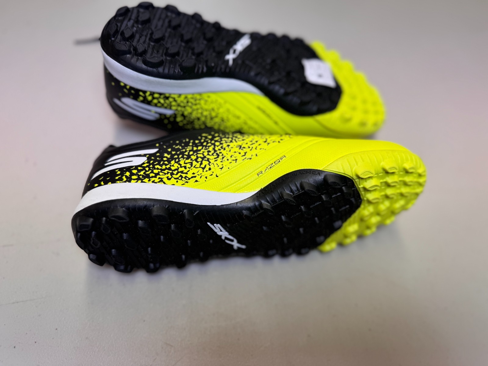 Sondico Astro Turf Football Trainers Yellow Black Kids Boots UK 3.5 EU 36.5 image 4