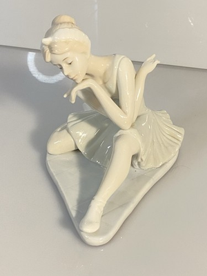 #ad #ad Seated Porcelain Ballerina Figurine #’d 538 2400 No Chips No Box $55.00