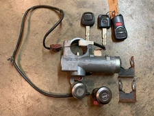 01-04 2004 NISSAN XTERRA IGNITION SWITCH WITH 2 KEYS DOOR LOCK & HATCH CYLINDERS