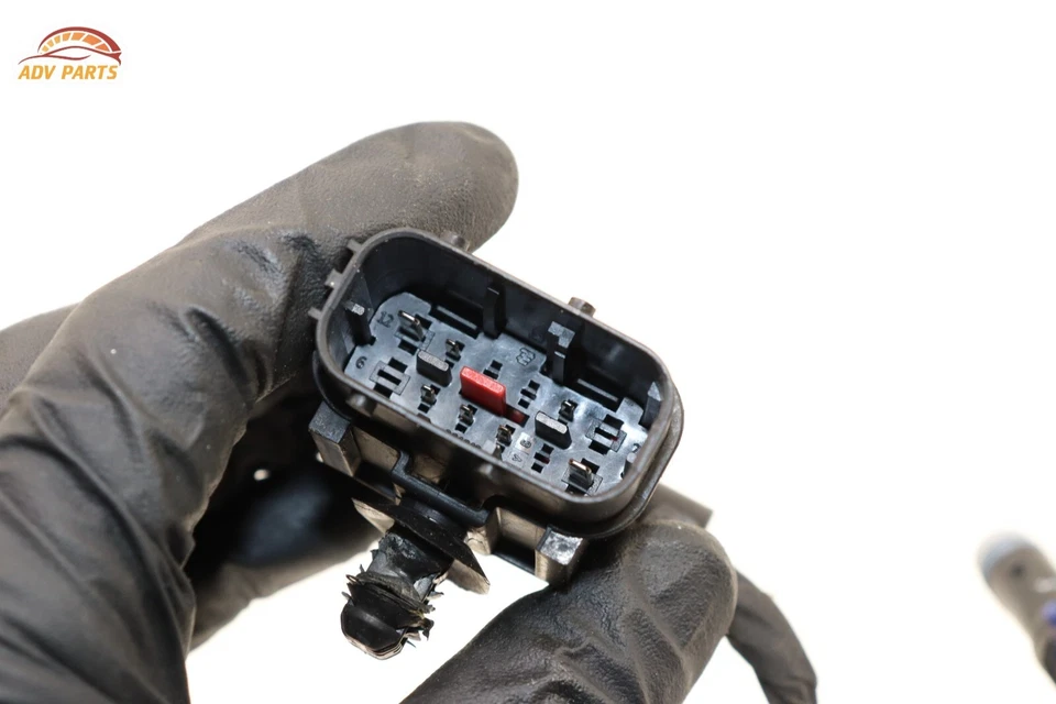 2018 - 2022 JEEP WRANGLER FRONT END HEADLIGHT LAMP WIRE WIRING CONNECTOR OEM - Image 3 of 4