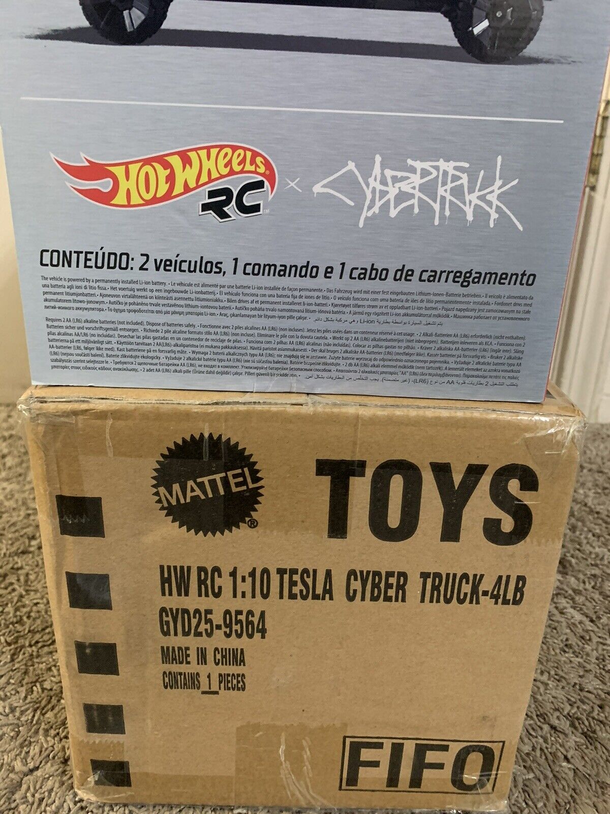 Hot Wheels 1:10 Tesla Cybertruck Radio-Controlled Truck & Electric  Cyberquad, Custom Controller, Speeds to 12 MPH, Working Headlights &  Taillights, For Kids & Collectors [ Exclusive] : Toys & Games 