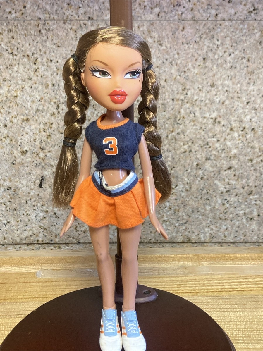 Bratz Play Sportz Slammin' Soccer Yasmin Doll W Braids, Top, Skirt