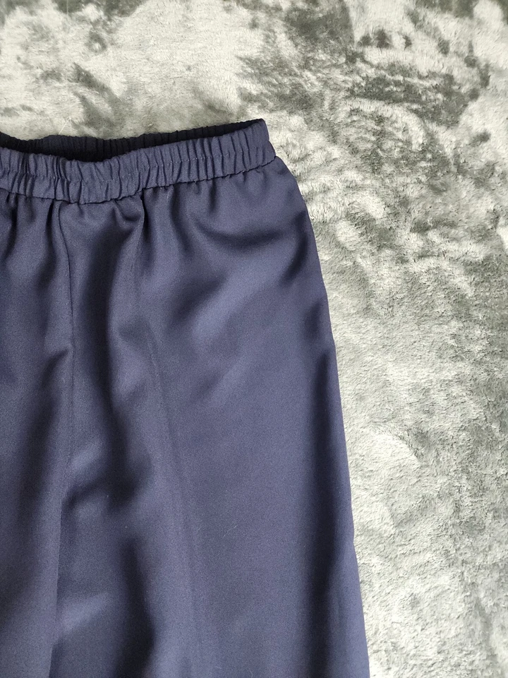 Pantalones R&M Richards para mujer tiro medio cintura elástica negros lavado oscuro talla 16 Foto 4 de 4