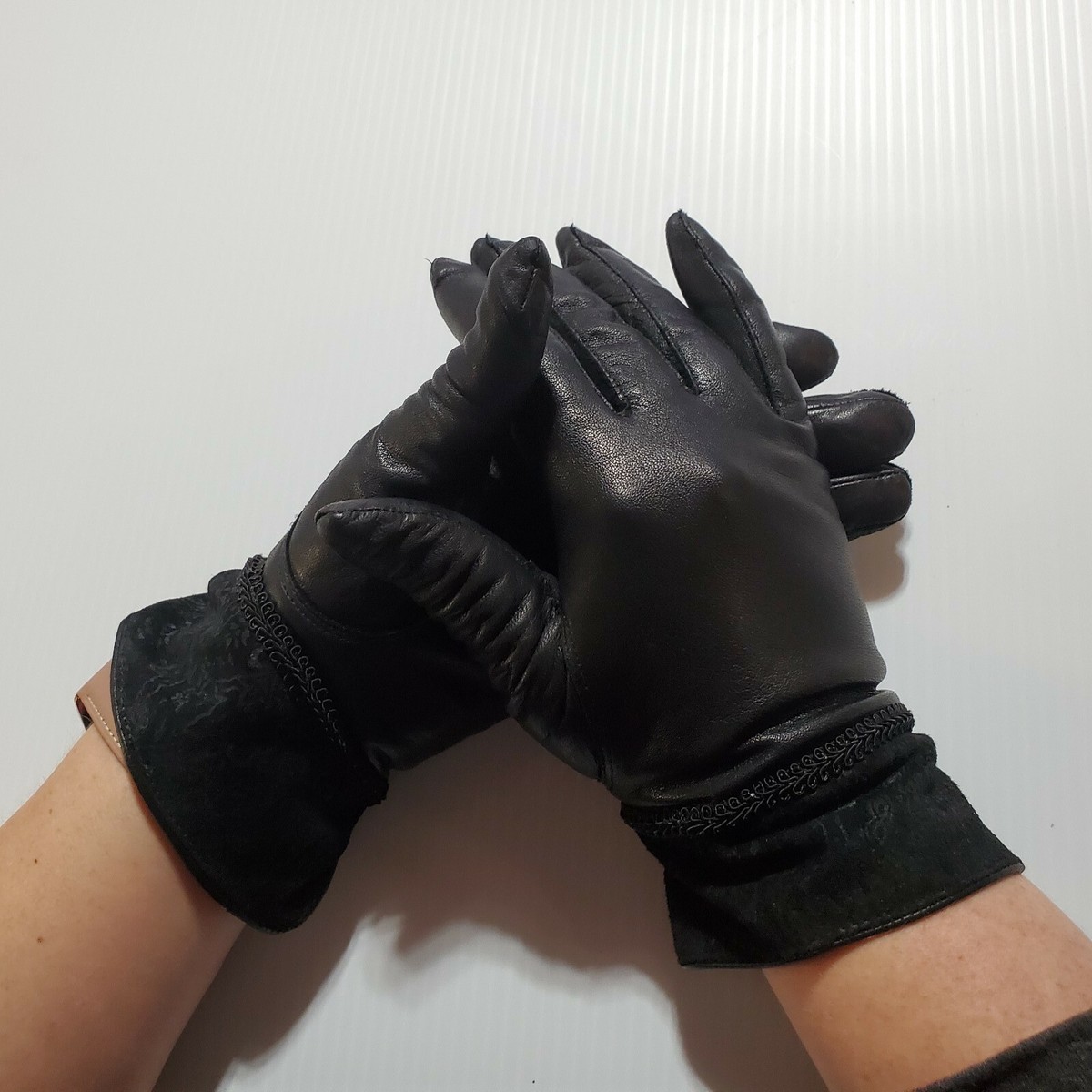小物 ERNEST W. BAKER LEATHER GLOVES LEATHER DRIVING GLOVES - FLORAL APPLIQUÉ — ERNEST W. BAKER