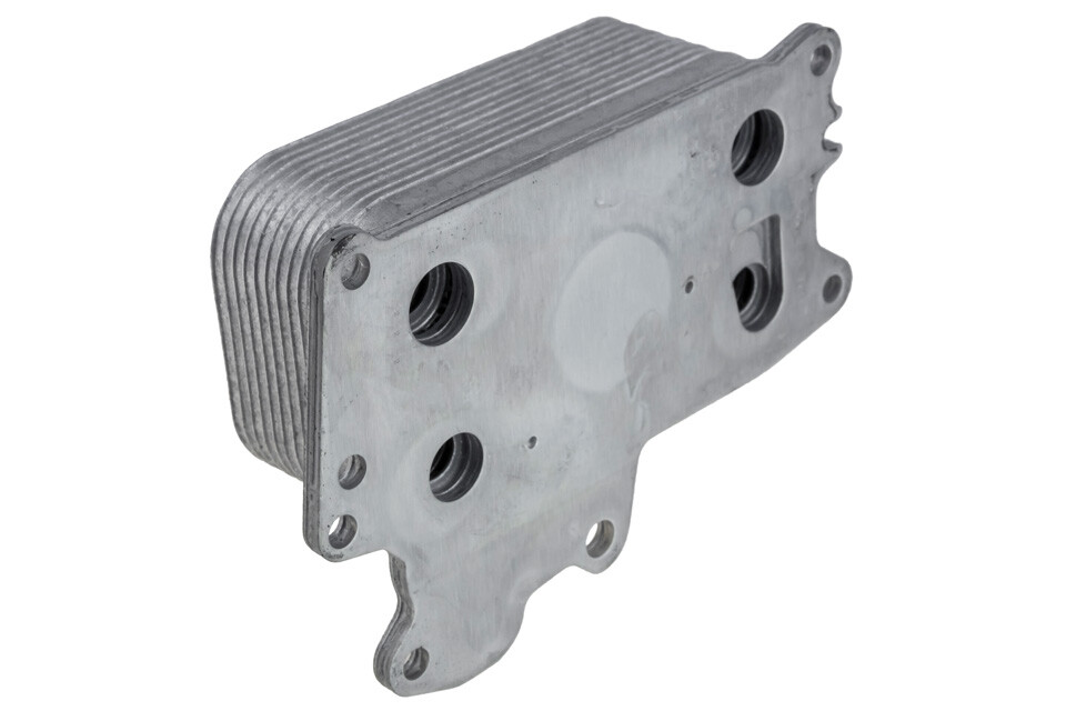 Refroidisseur d'huile moteur 2.8 reference 68032203AA en métal argenté