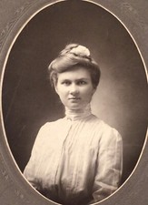 1900 s Vintage Pretty School Girl young lady CABINET CARD PHOTO