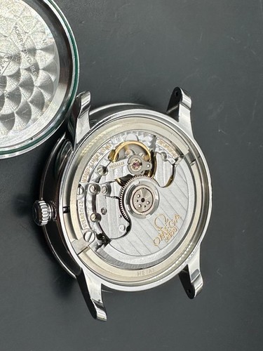 Orologio Abito Gentlemen Omega Deville Co-Axial 424.10.37.20.03.001 Cal.2500 - Foto 9 di 10