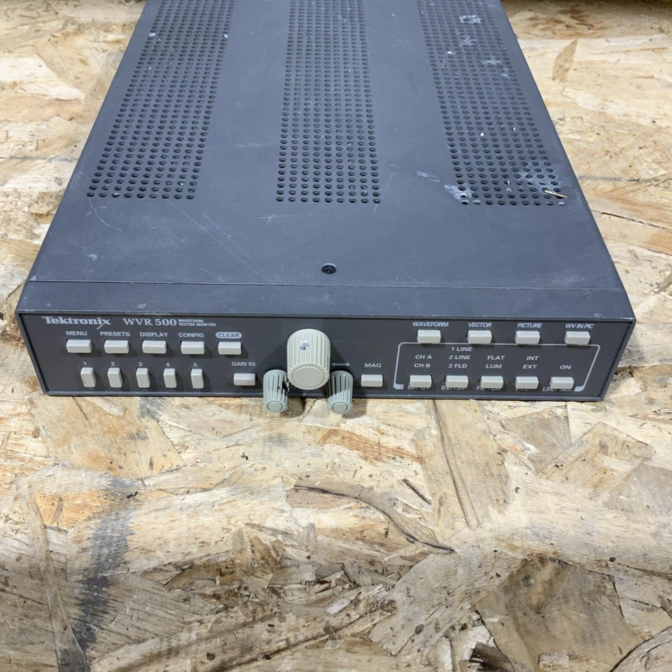 Tektronix WVR 5000 Multi-Format Waveform Rasterizer - Image 2 of 3