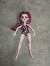 Monster High Skulltimate Secrets 4 Draculaura Doll Mattel 