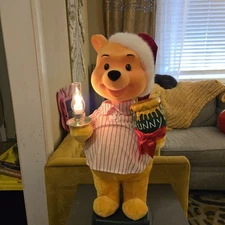 Disney Winnie the Pooh Motion Animated Christmas Display Vintage 1995 Telco