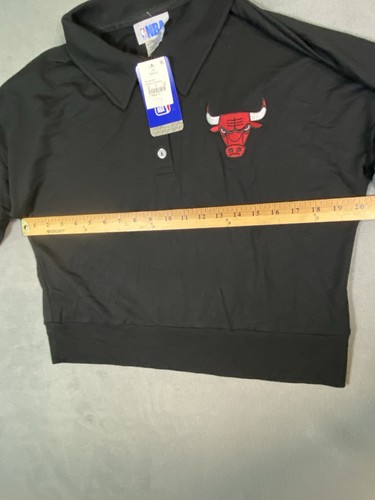 NWT NBA Chicago Bulls Women’s 1/4 Button Long Sleeve Polo Crop Streetwear Drip - Picture 3 of 8