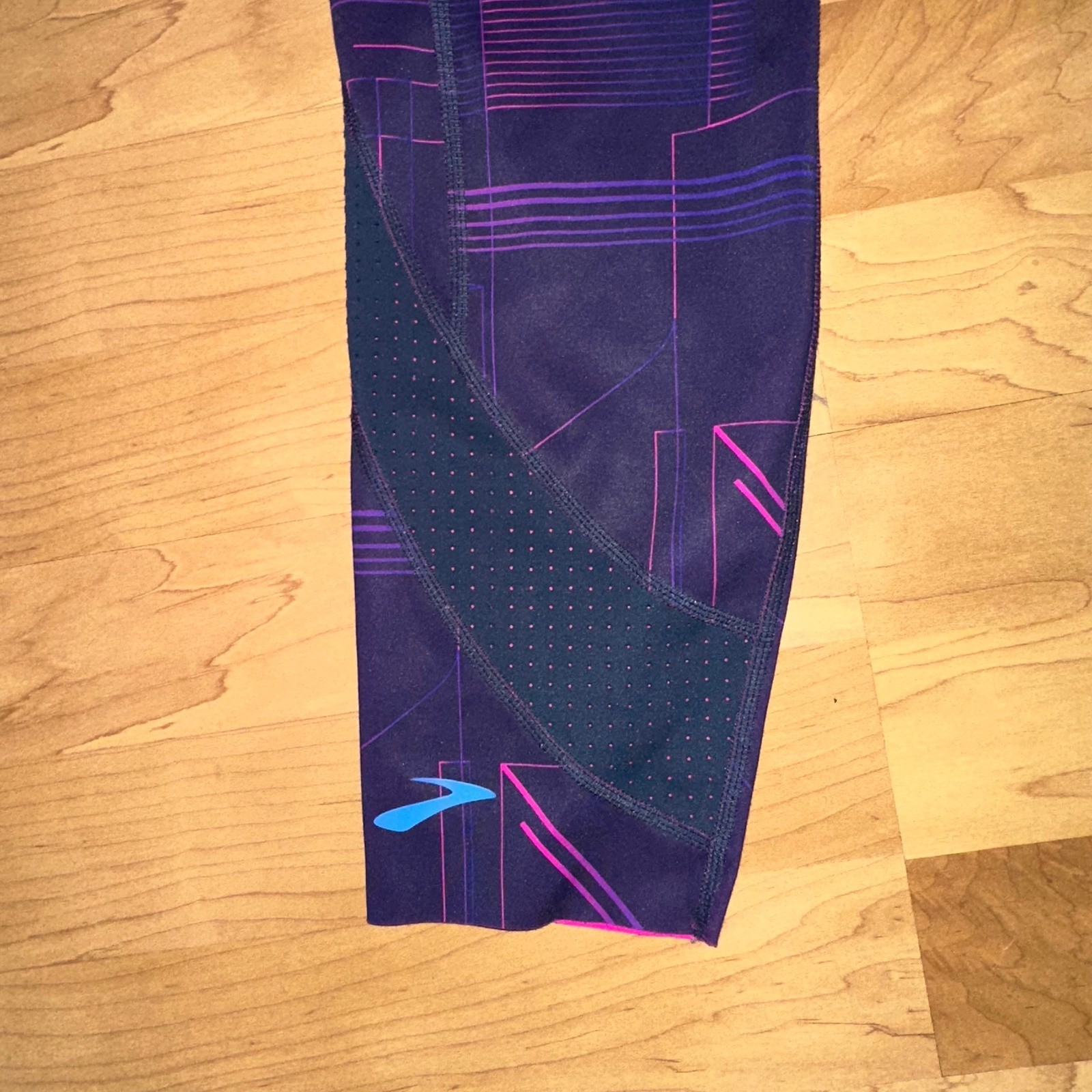 Brooks Women's Running Leggings Purple Geometric Activewear Size L No drawstring thumbnail 3