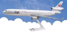 FLIGHT MINATURE (LP3411) JAPAN AIR LINES MD-11 1:200 SCALE MODEL W/DISPLAY STAND