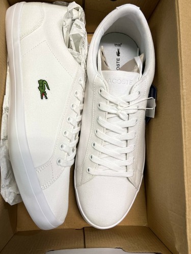 Lacoste lerond Bl2 sneakers in white 