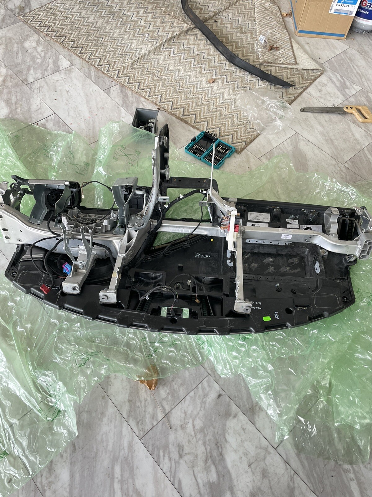 2014 2015 AUDI R8 DASH INSTRUMENT PANEL BLACK DASHBOARD TRIM ASSEMBLY OEM