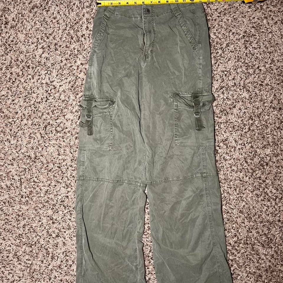 American Eagle Women's Army Green Cargo Pants | Size 0 | Utility Style