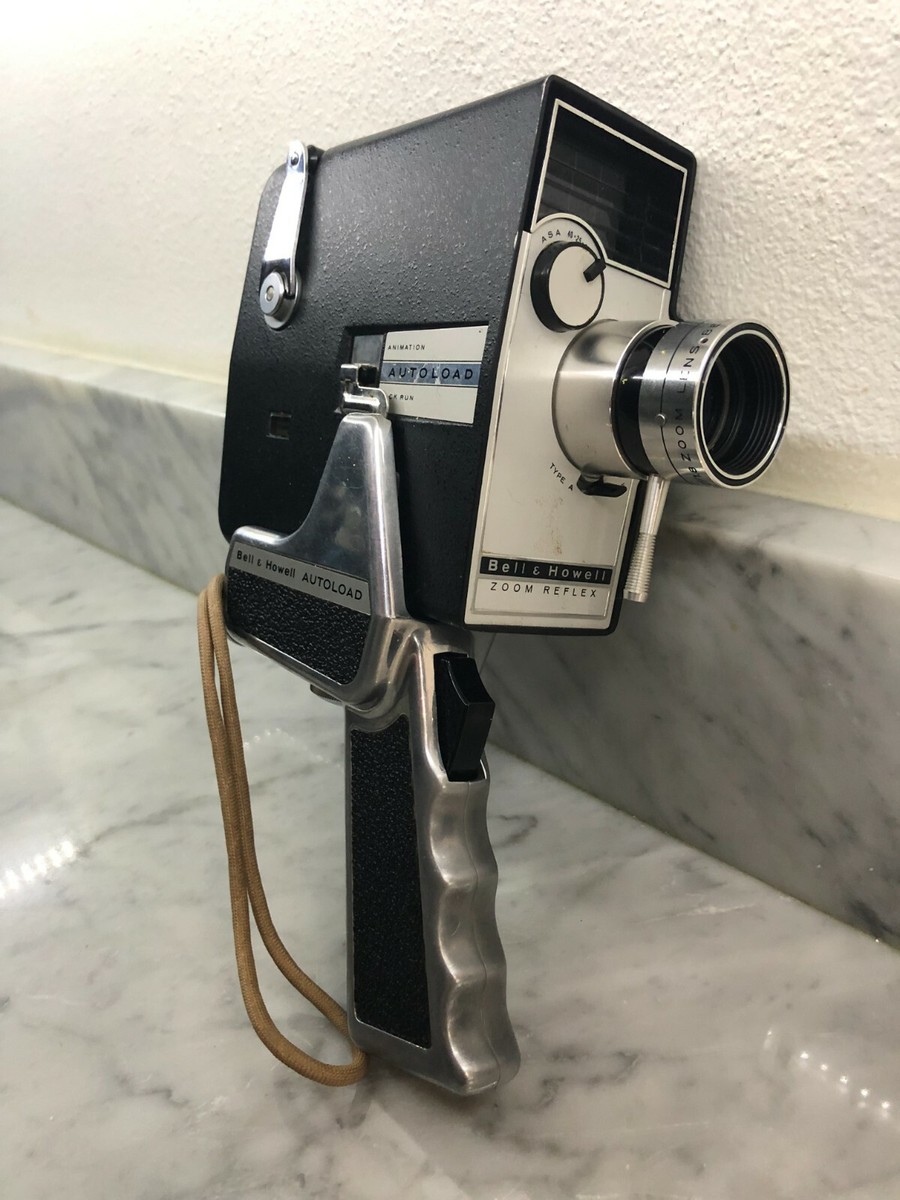 VINTAGE BELL & HOWELL AUTOLOAD ZOOM REFLEX MOVIE CAMERA LOT WITH