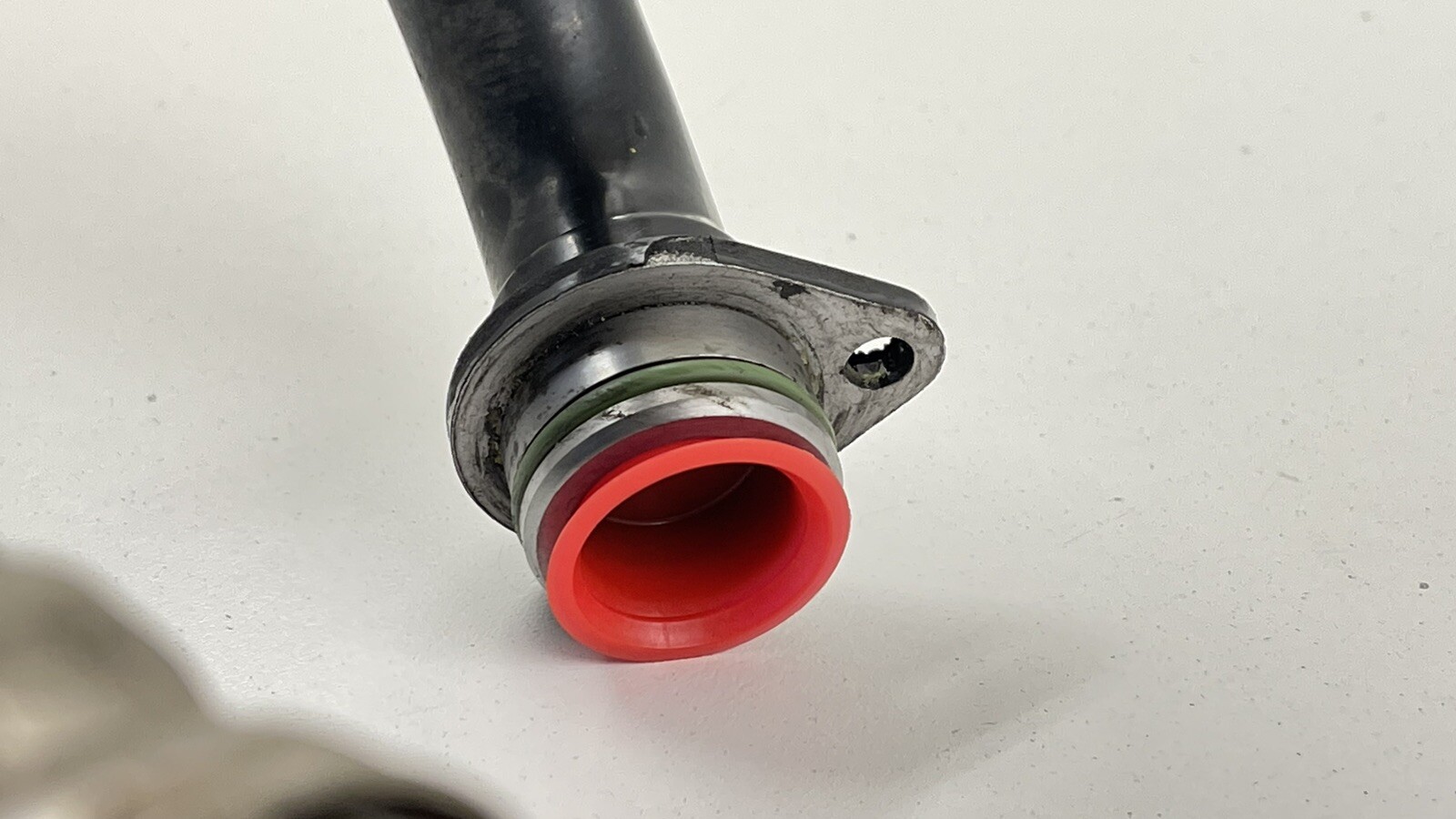 10-15 AUDI R8 5.2L V10 OIL TANK RESERVOIR INLET PIPE LINE HOSE TUBE OEM
