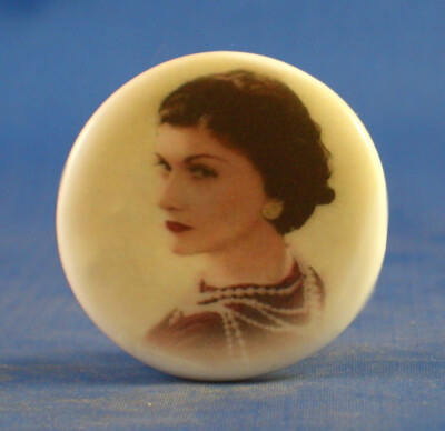 Birchcroft China Knopf -- Coco Chanel - One Inch Größe (25 mm)