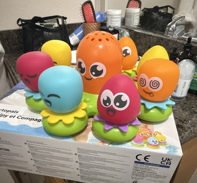 Tomy Octopals Multicolor Activity Toy Sea Creatures 12m+ Hand-Eye Coordination