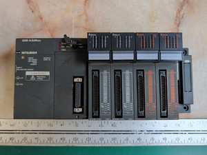 MITSUBISHI MELSEC A1SJHCPU RACK W/ (2) A1SX41 (2) A1SY41 MODULES