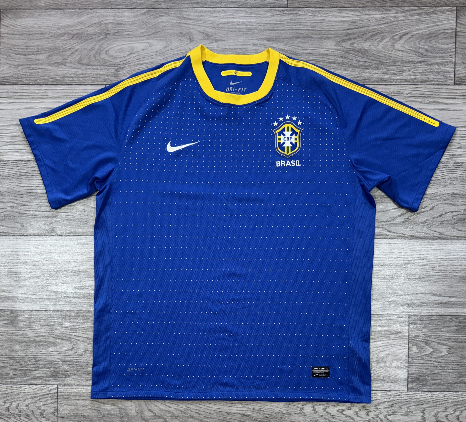 BRAZIL 2010 2011 AWAY FOOTBALL SHIRT SOCCER JERSEY NIKE 369251-493