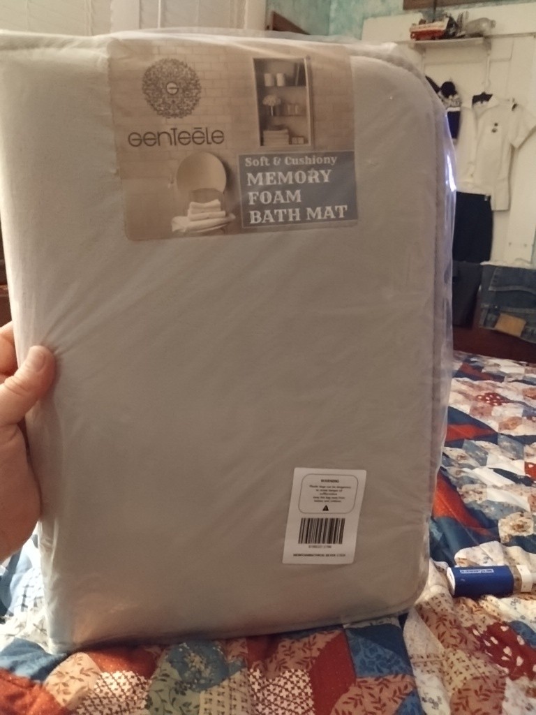 Genteele Bath Mats for Bathroom Non Slip - White 17" x 24" Memory Foam Quick Dry