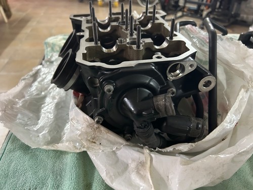 BMW F 800 GS 2008-17 - Zylinderkopf - Nockenwellen - Kopfabdeckung