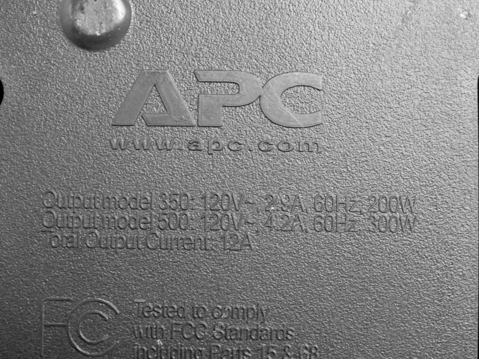 APC Back-UPS ES 500 - 6 Outlet Battery Back Up Surge Protector BE500U NO BATTERY - Image 4 of 4