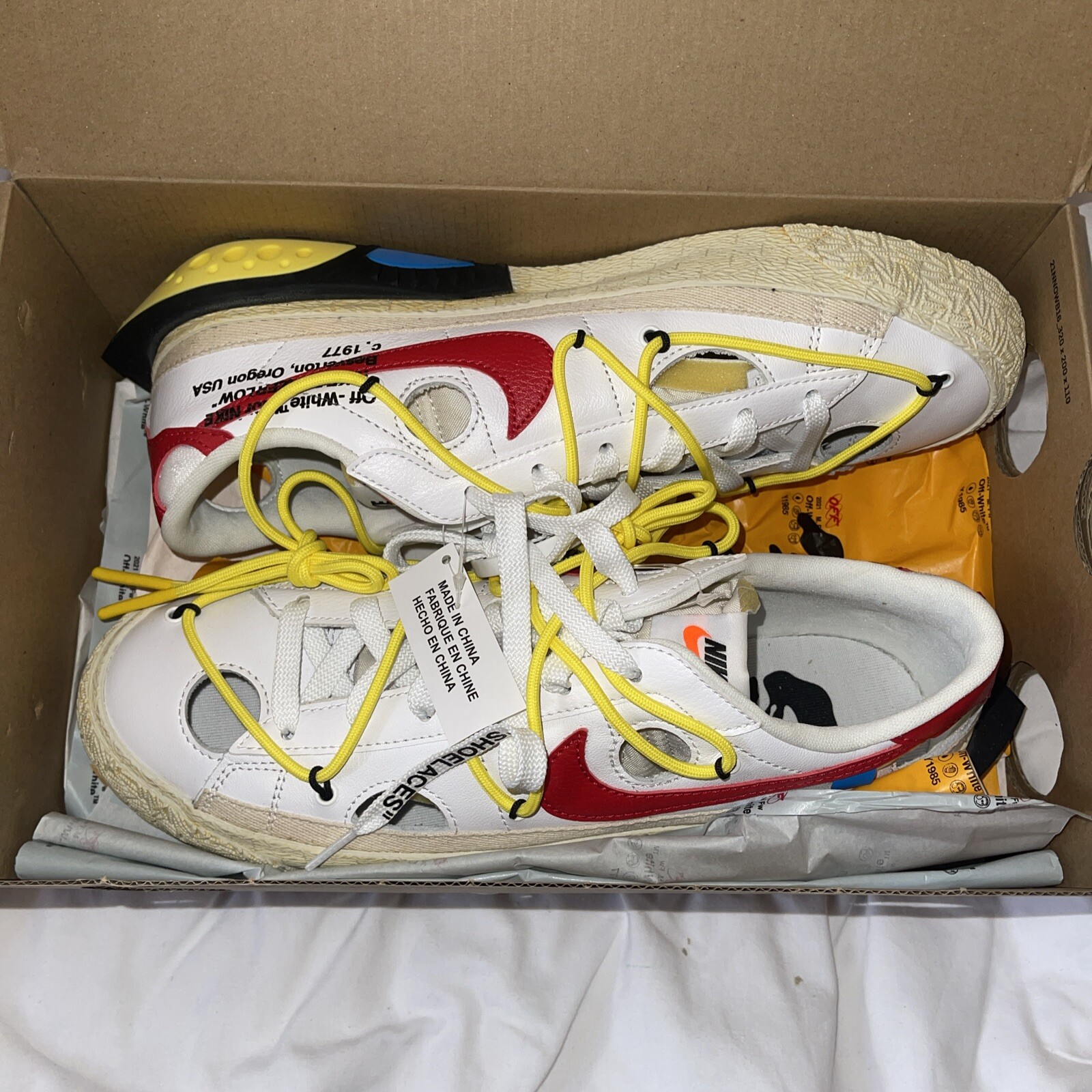 OFF WHITE X NIKE Taglia UK 8 Blazer Nike basso x bianco sporco bianco rosso università 2021