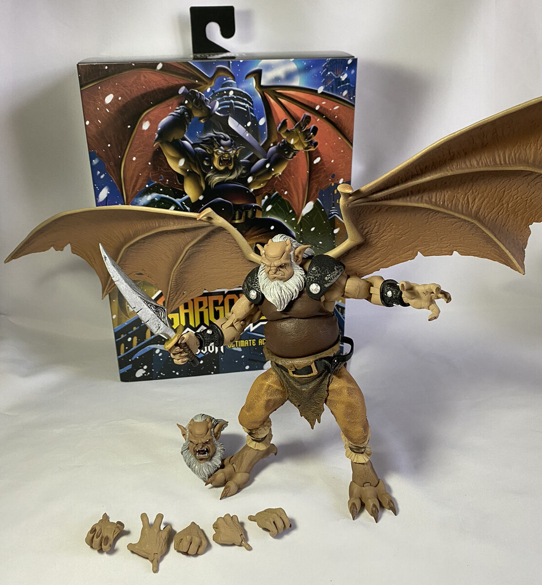 NECA Gargoyles- 7 Scale Action Figure Ultimate Hudson figure