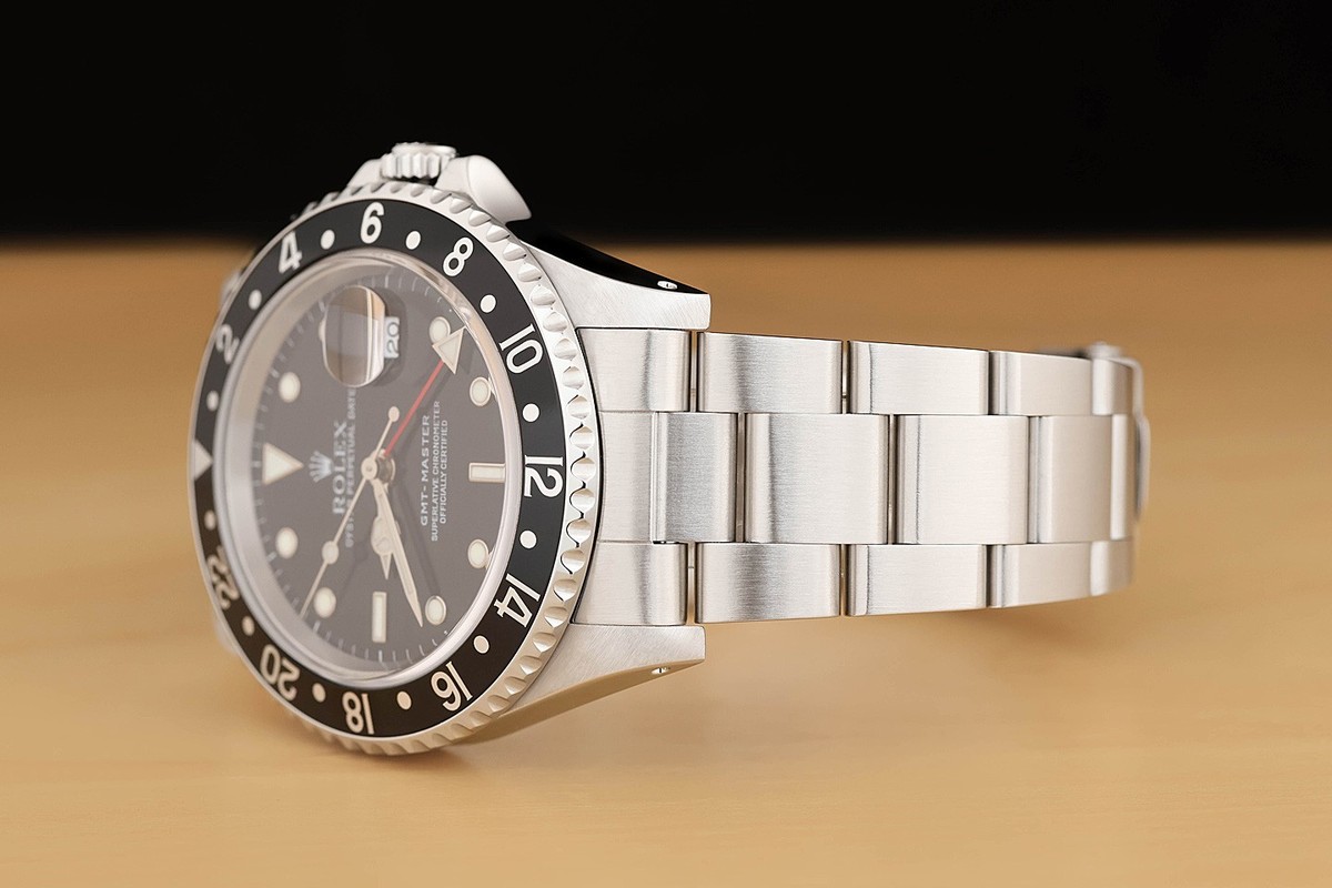 ROLEX GMT MASTER 16700 BLACK STAINLESS STEEL DATE OYSTER 40MM