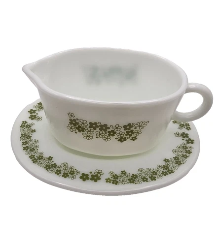 Vintage Pyrex Green Spring Blossom Crazy Daisy Gravy Boat With Oval Plate