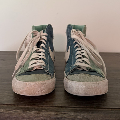 Nike Men s Blazer  77 Vintage Mid  Healing  Jade  Teal/Green/White Colorblock