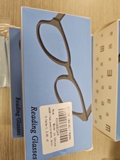Stock Occhiali Da Lettura