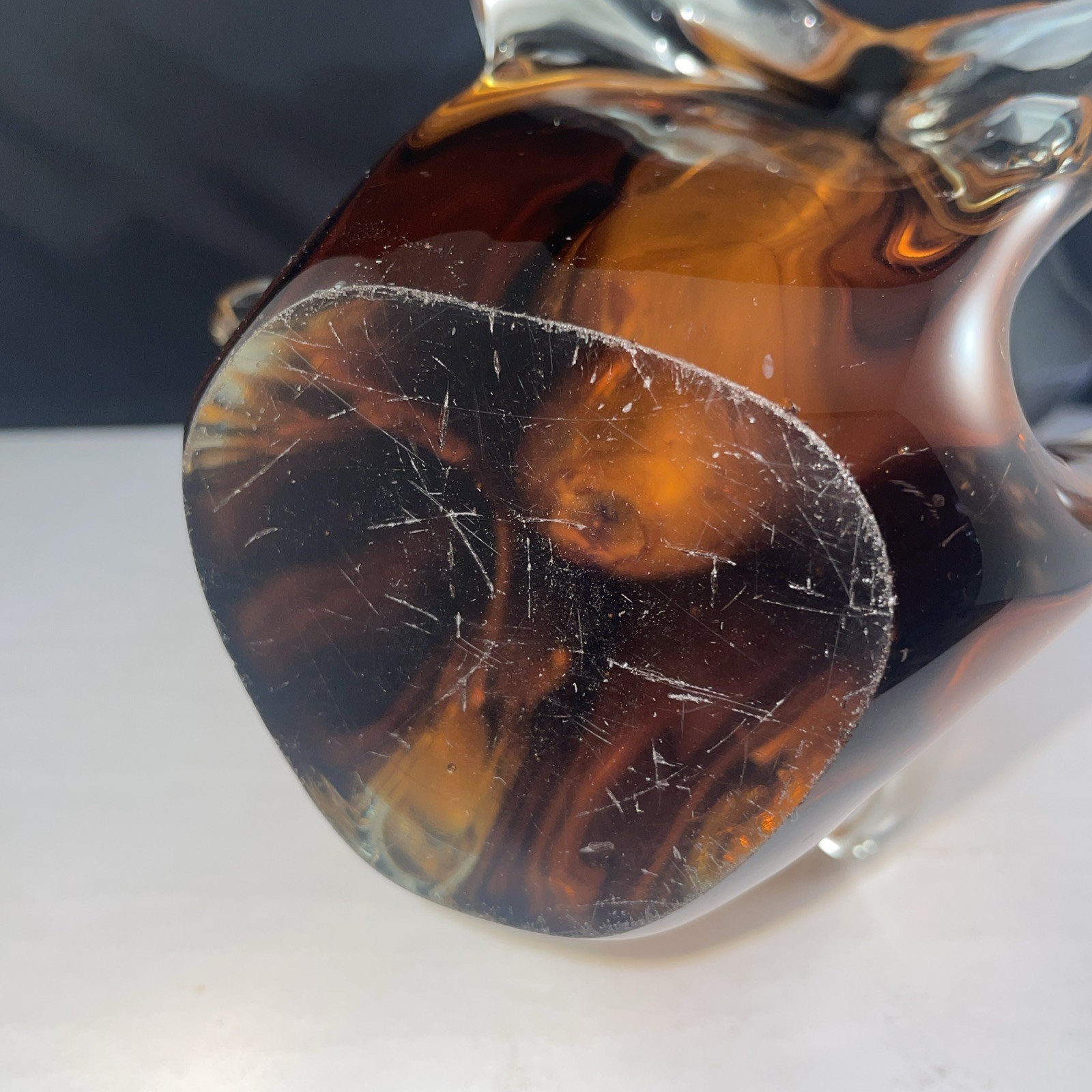 LOVELY VTG MCM ART GLASS RIBBED TRI-CORNER  13” VASE AMBER Brown Murano?