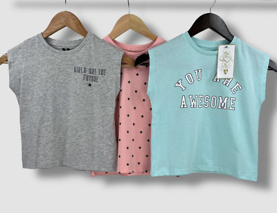 V by VERY Mädchen 3er-Pack T-Shirts grau rosa mint Grafik Baumwolle Tops Alter 7 Jahre