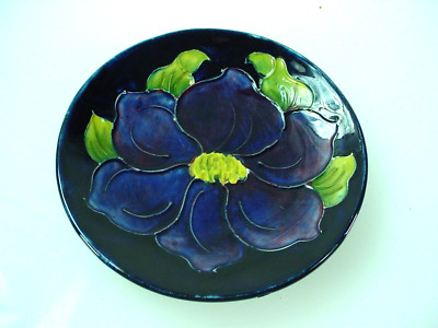 MOORCROFT POTTERY COBALT BLUE CLEMATIS TUBE LINED FLOWER DISH