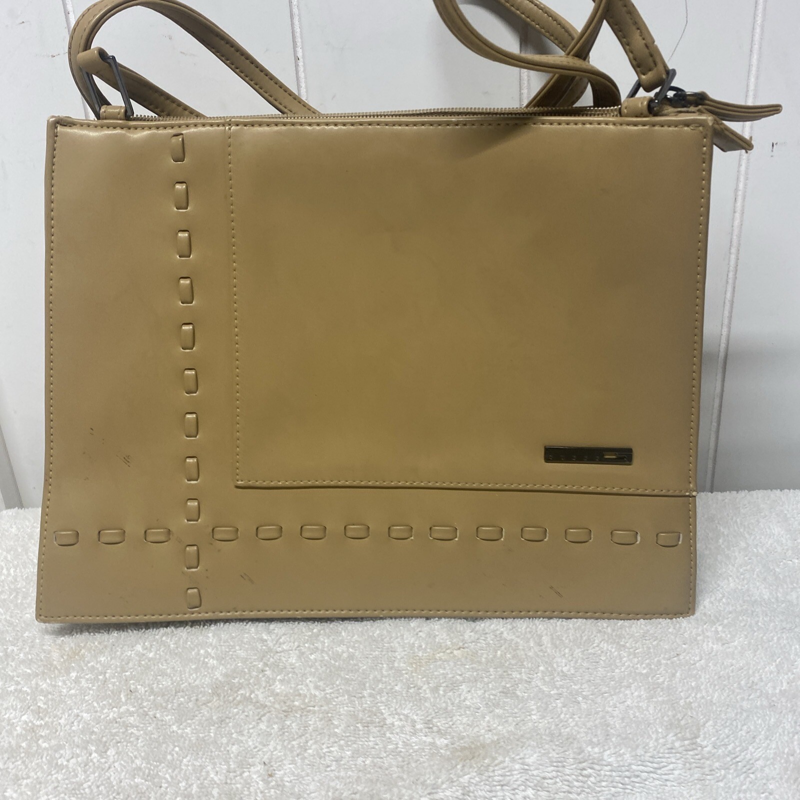 GUESS WOMEN'S BROWN FAUX LEATHER HANDBAG NICE! - image 1