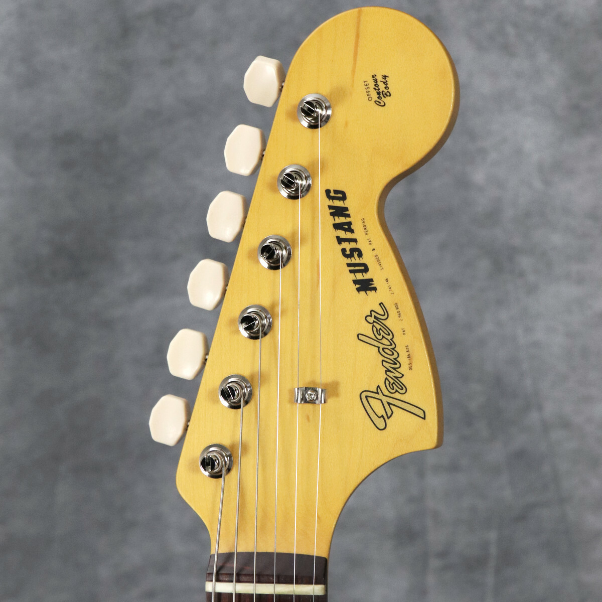 Fender Made in Japan CHAR MUSTANG Olympic White with gig bag Fender Made in Japan CHAR MUSTANG Olympic White with gig bag